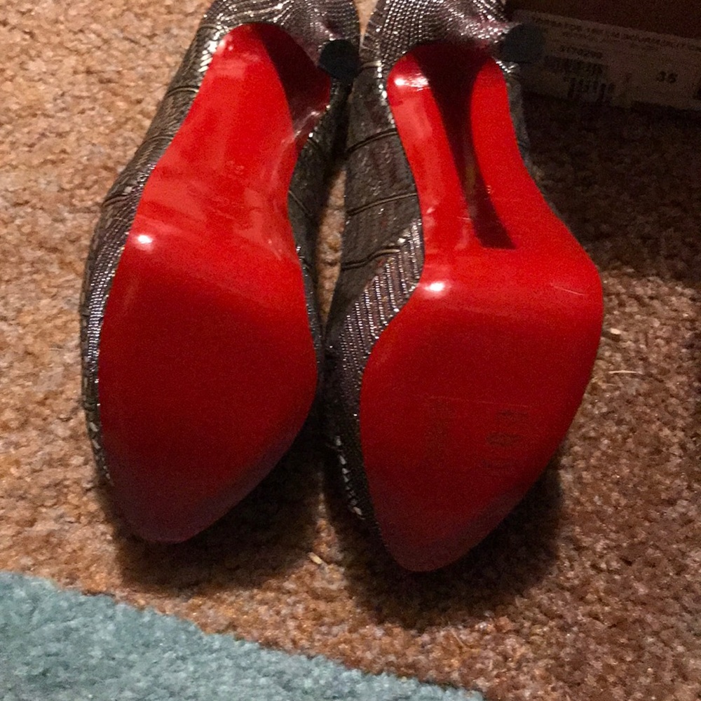 Shoe